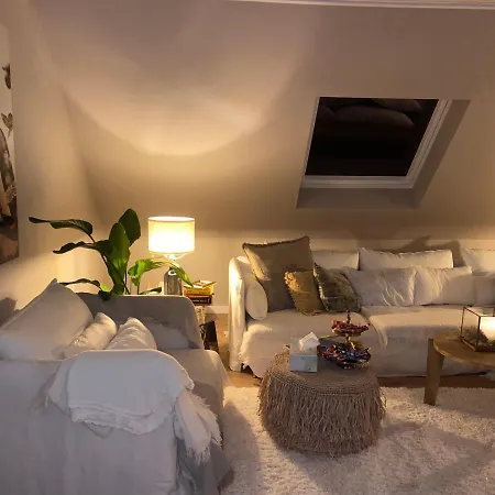 Ferienwohnung Schoen Gemuetlich פאדרבורן
